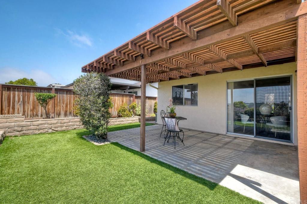 Image 23 of property listing at 4545 Golden Ridge Dr, Oceanside, CA 92056
