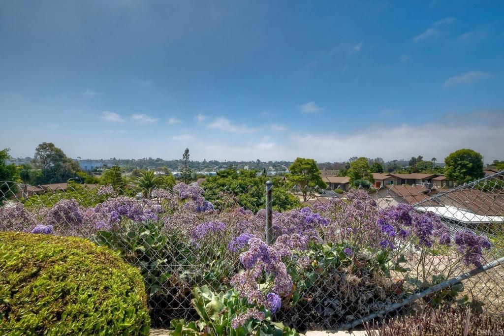 Image 25 of property listing at 4545 Golden Ridge Dr, Oceanside, CA 92056