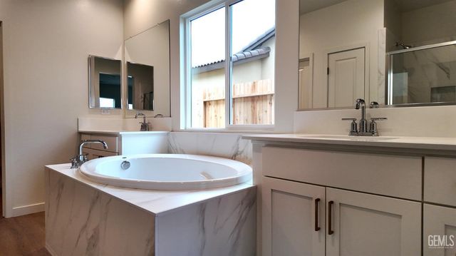 16716 Chloe Court, Bakersfield, CA 93314