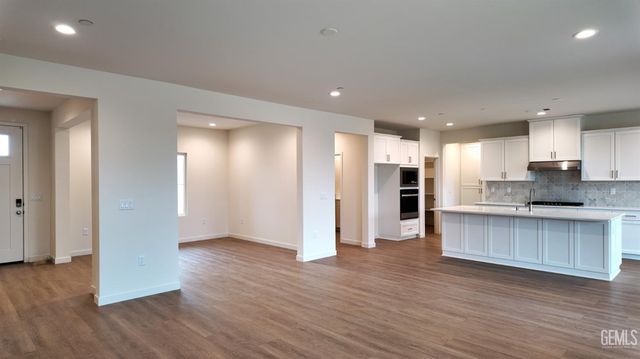 16716 Chloe Court, Bakersfield, CA 93314