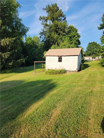917 MAPLETOWN ROAD, Mapletown, PA 15338