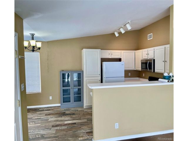 8304 Pebble Creek Way 8304-203, Highlands Ranch, CO 80126