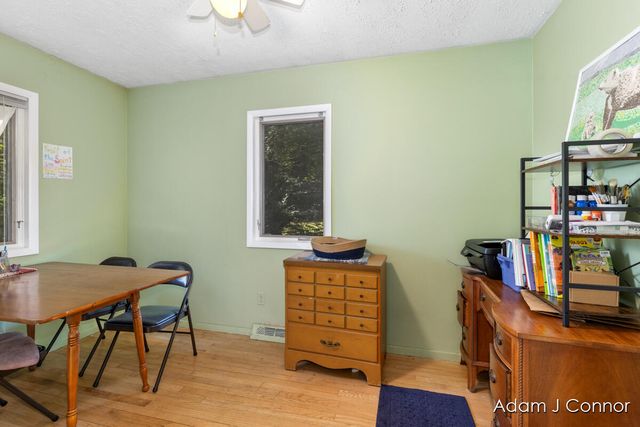 850 Sargent Avenue, Ada, MI 49301