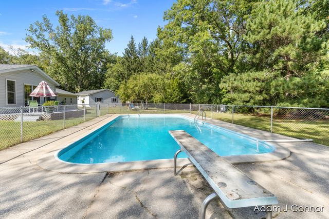 850 Sargent Avenue, Ada, MI 49301