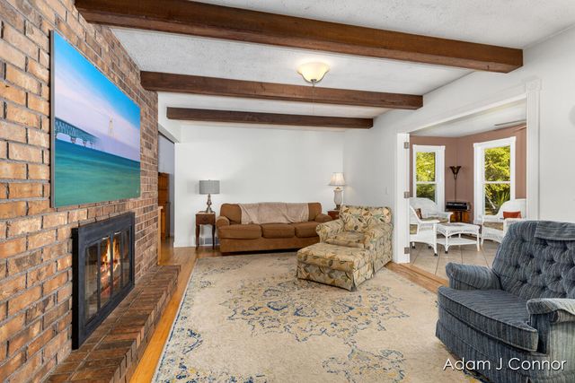 850 Sargent Avenue, Ada, MI 49301