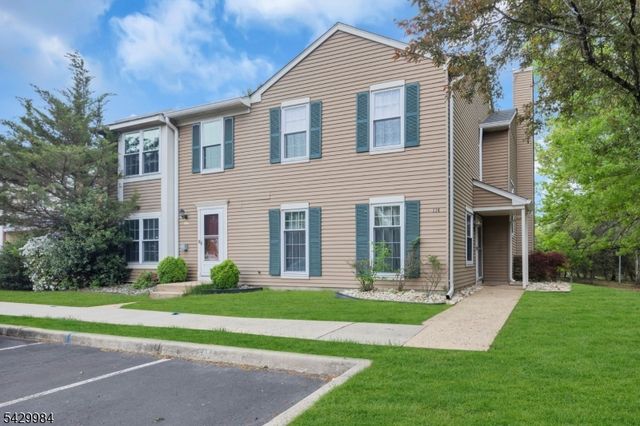115 Selby Ct, Franklin Twp., NJ 08873