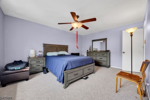 115 Selby Ct, Franklin Twp., NJ 08873