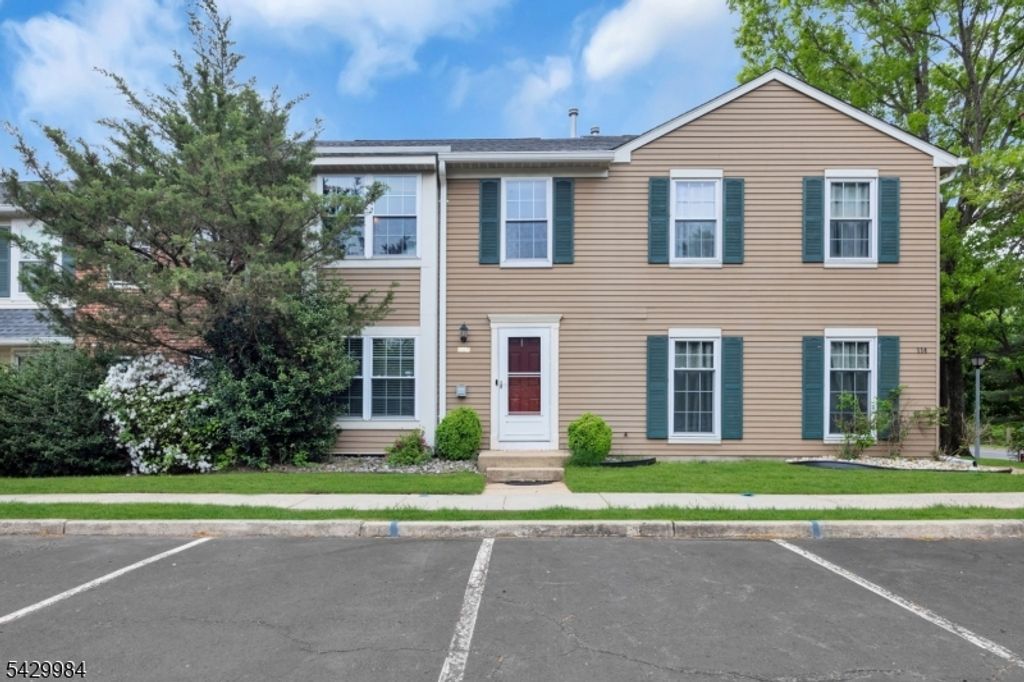 115 Selby Ct, Franklin Twp., NJ 08873