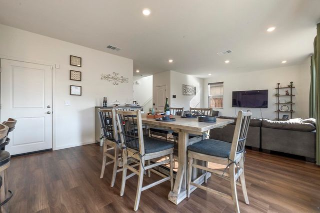 5439 Drawbridge Way, Riverbank, CA 95367