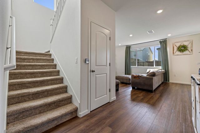 5439 Drawbridge Way, Riverbank, CA 95367