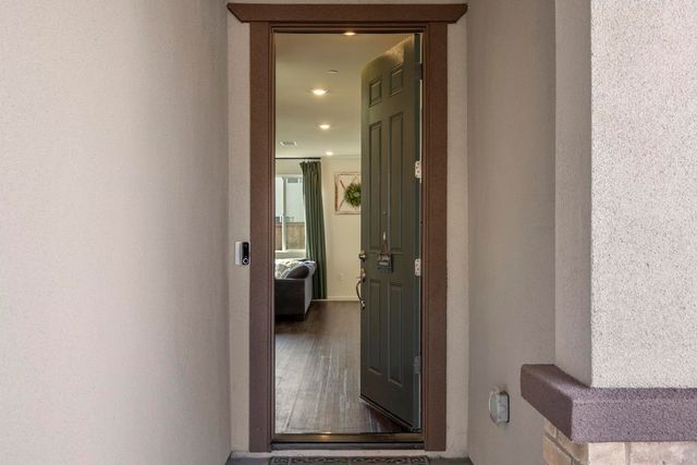 5439 Drawbridge Way, Riverbank, CA 95367