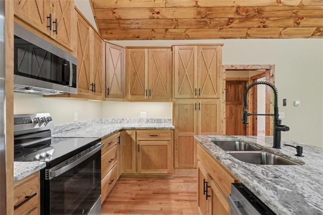 177 Poteete Creek Road, Blairsville, GA 30512