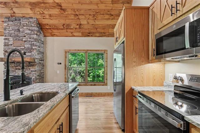 177 Poteete Creek Road, Blairsville, GA 30512