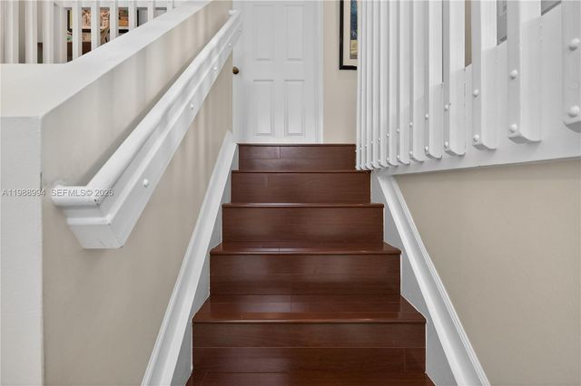 1512 Maple Dr, Weston, FL 33327