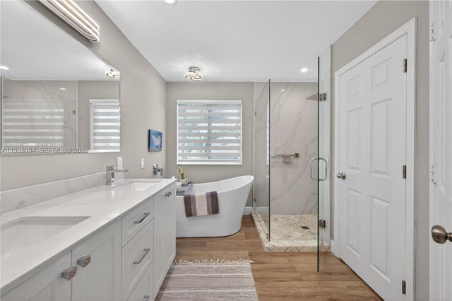 1512 Maple Dr, Weston, FL 33327