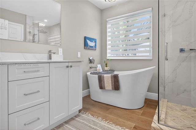 1512 Maple Dr, Weston, FL 33327