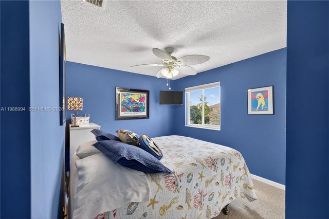 1512 Maple Dr, Weston, FL 33327