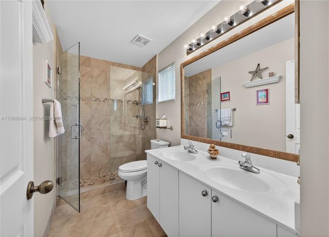 1512 Maple Dr, Weston, FL 33327