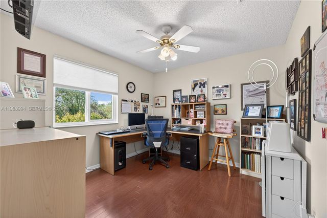 1512 Maple Dr, Weston, FL 33327