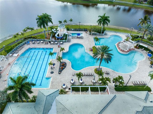 1512 Maple Dr, Weston, FL 33327