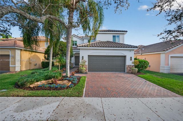 1512 Maple Dr, Weston, FL 33327