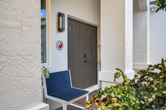 1512 Maple Dr, Weston, FL 33327