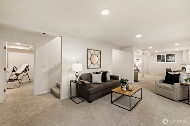 7422 NE 163rd Street, Kenmore, WA 98028