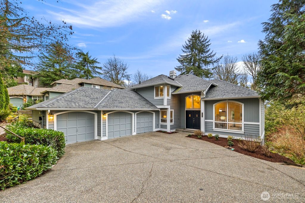 7422 NE 163rd Street, Kenmore, WA 98028