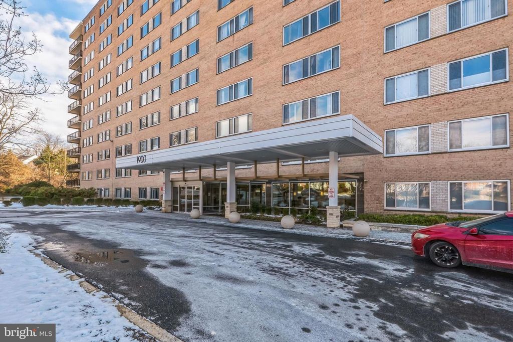 1900 LYTTONSVILLE RD #818, Silver Spring, MD 20910