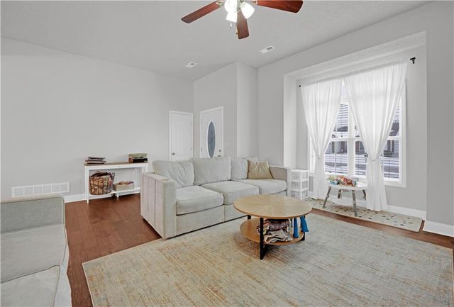 733 Burlington Road, Warrensburg, MO 64093