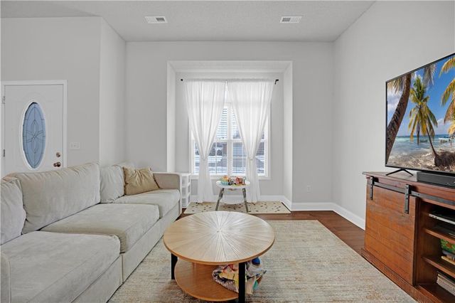 733 Burlington Road, Warrensburg, MO 64093