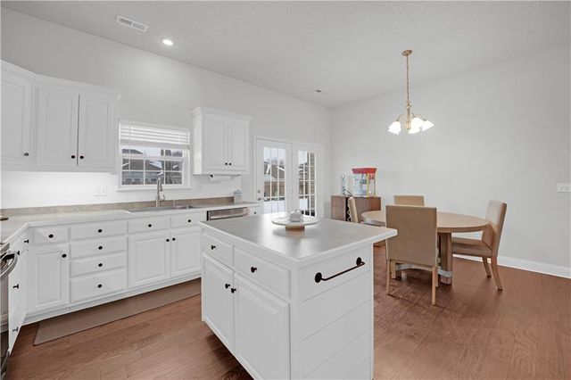 733 Burlington Road, Warrensburg, MO 64093