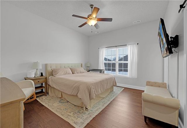 733 Burlington Road, Warrensburg, MO 64093