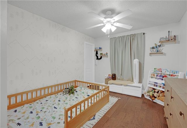 733 Burlington Road, Warrensburg, MO 64093