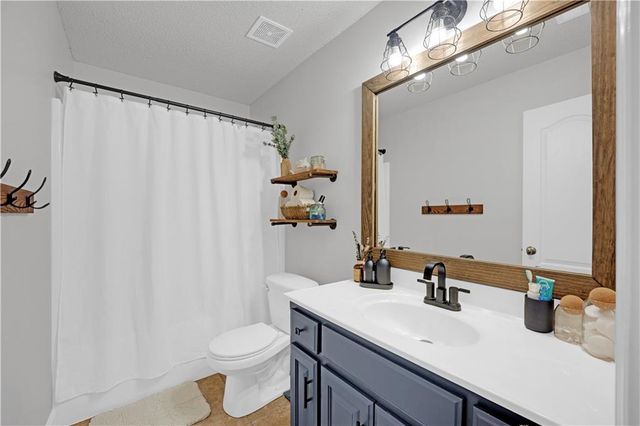 733 Burlington Road, Warrensburg, MO 64093