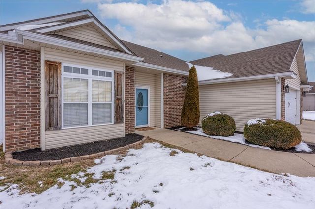 733 Burlington Road, Warrensburg, MO 64093