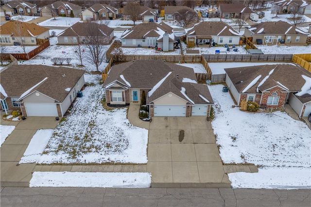 733 Burlington Road, Warrensburg, MO 64093