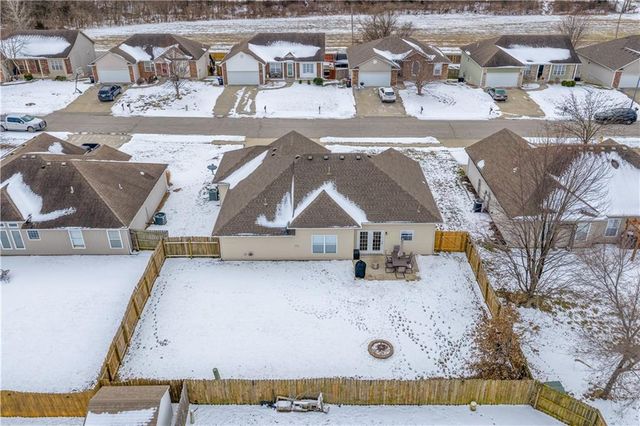 733 Burlington Road, Warrensburg, MO 64093