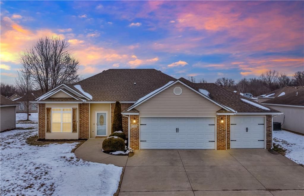 733 Burlington Road, Warrensburg, MO 64093