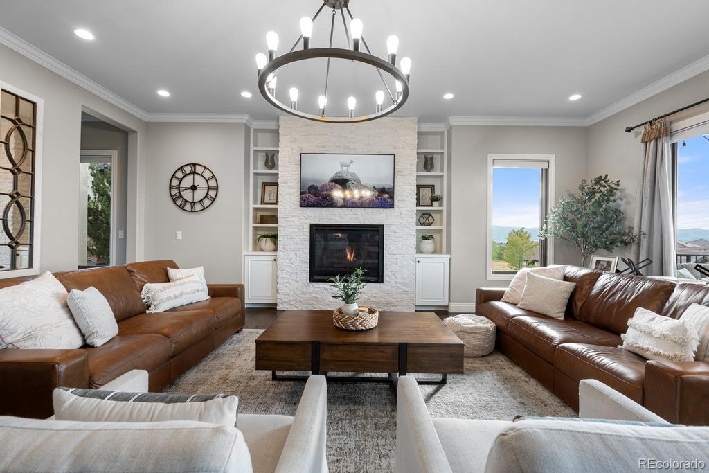 Image 11 of property listing at 10767 Backcountry Drive, Highlands Ranch, CO 80126