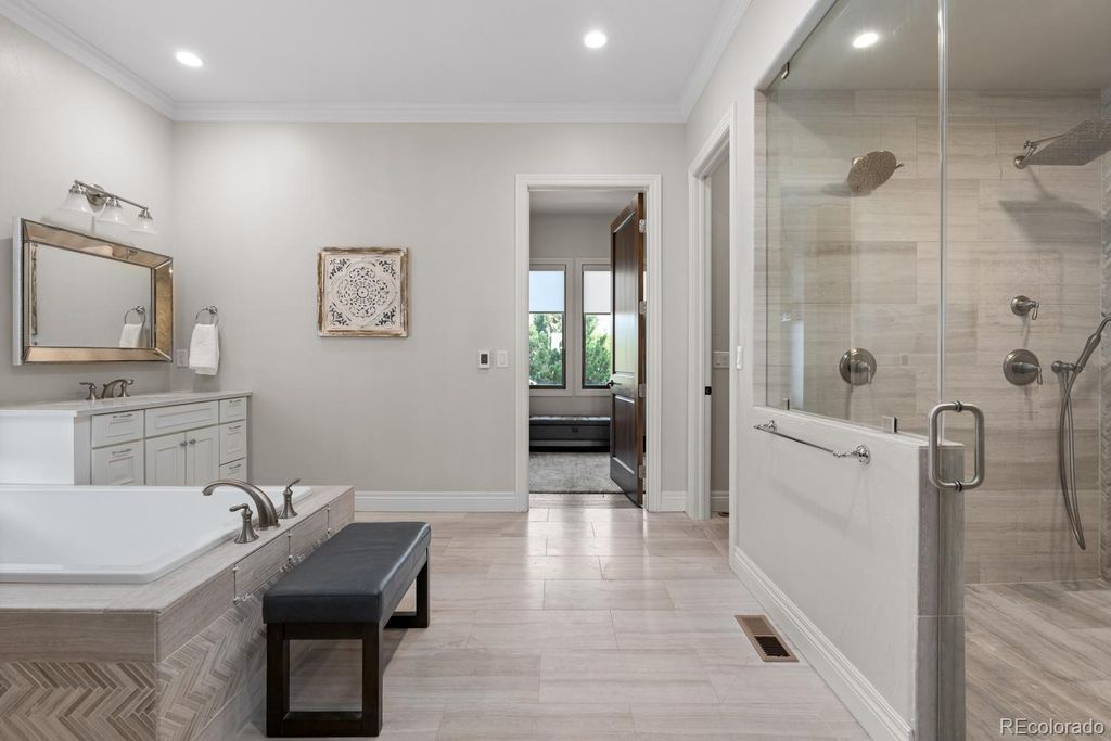 Image 23 of property listing at 10767 Backcountry Drive, Highlands Ranch, CO 80126