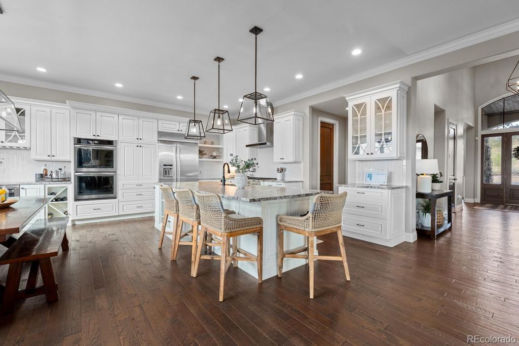 Image 4 of property listing at 10767 Backcountry Drive, Highlands Ranch, CO 80126