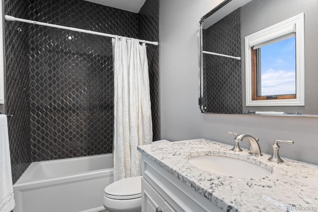 Image 35 of property listing at 10767 Backcountry Drive, Highlands Ranch, CO 80126