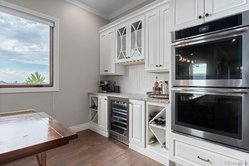 Image 8 of property listing at 10767 Backcountry Drive, Highlands Ranch, CO 80126