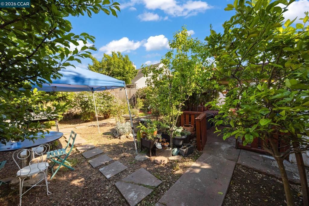 Image 35 of property listing at 1928 Georgia St, Vallejo, CA 94590