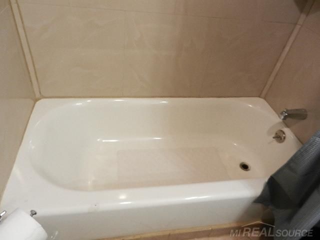 27141 Maywood Street, Roseville, MI 48066