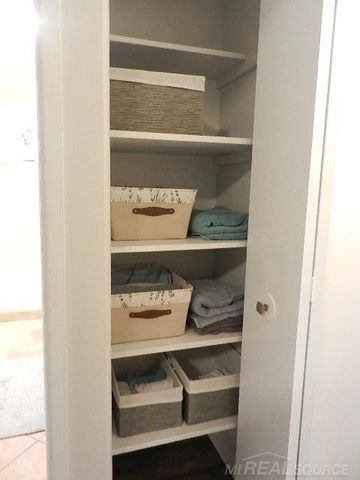 27141 Maywood Street, Roseville, MI 48066