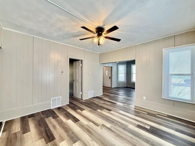 860 Elm Street, Beloit, WI 53511