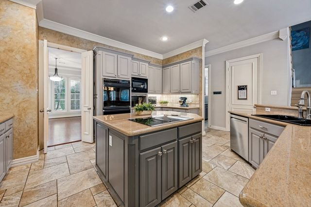 1108 Chatsworth Court W, Colleyville, TX 76034