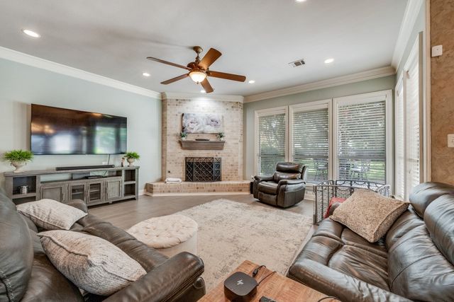 1108 Chatsworth Court W, Colleyville, TX 76034